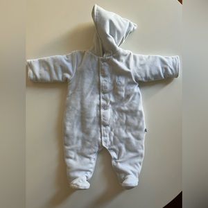 Kissy Kissy baby blue bunting